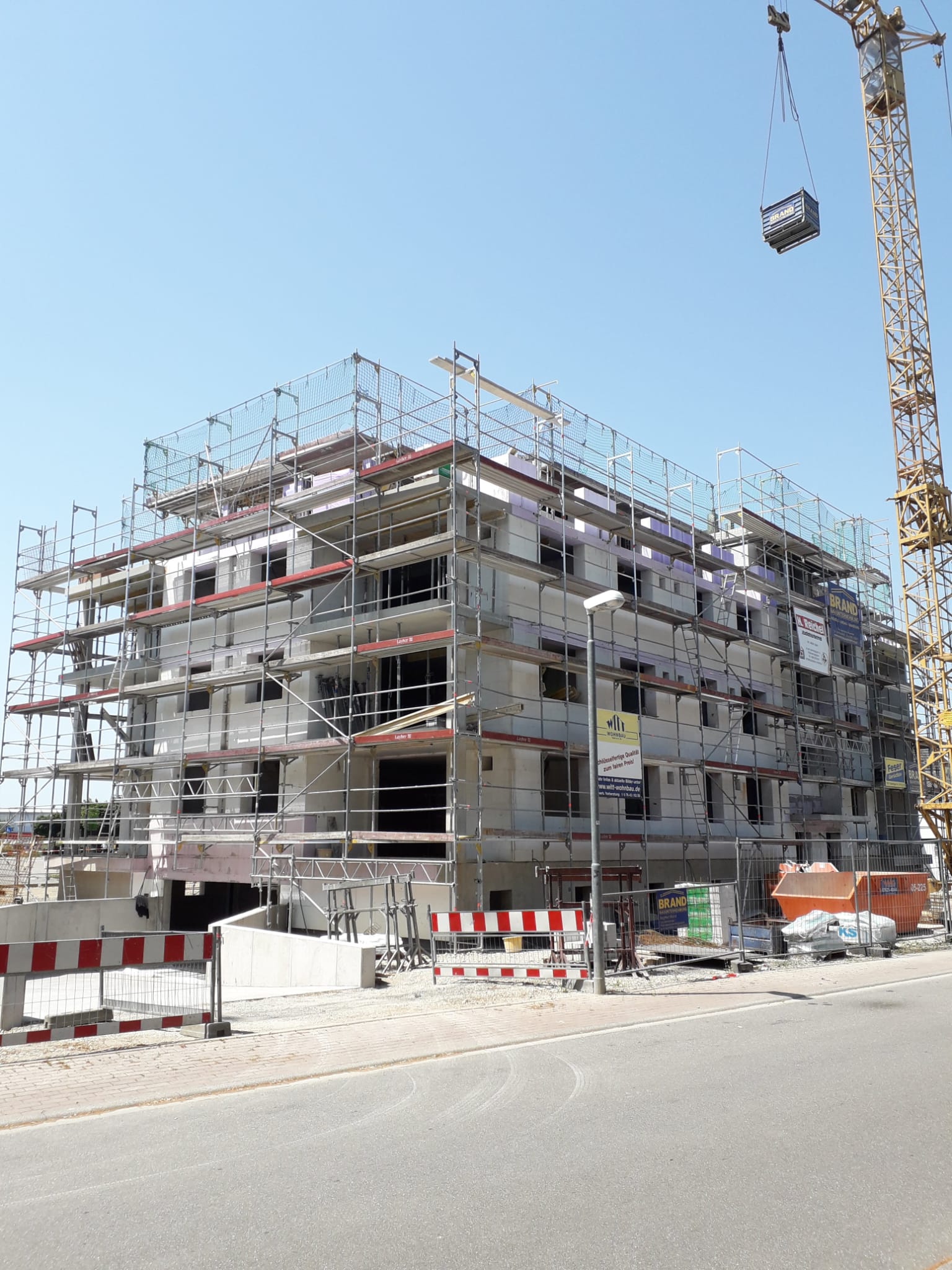 Fassadengerüst Wohnkomplex